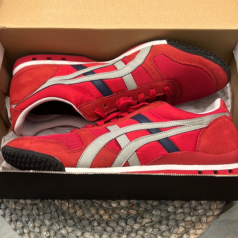 Onitsuka Tiger tennis shoes